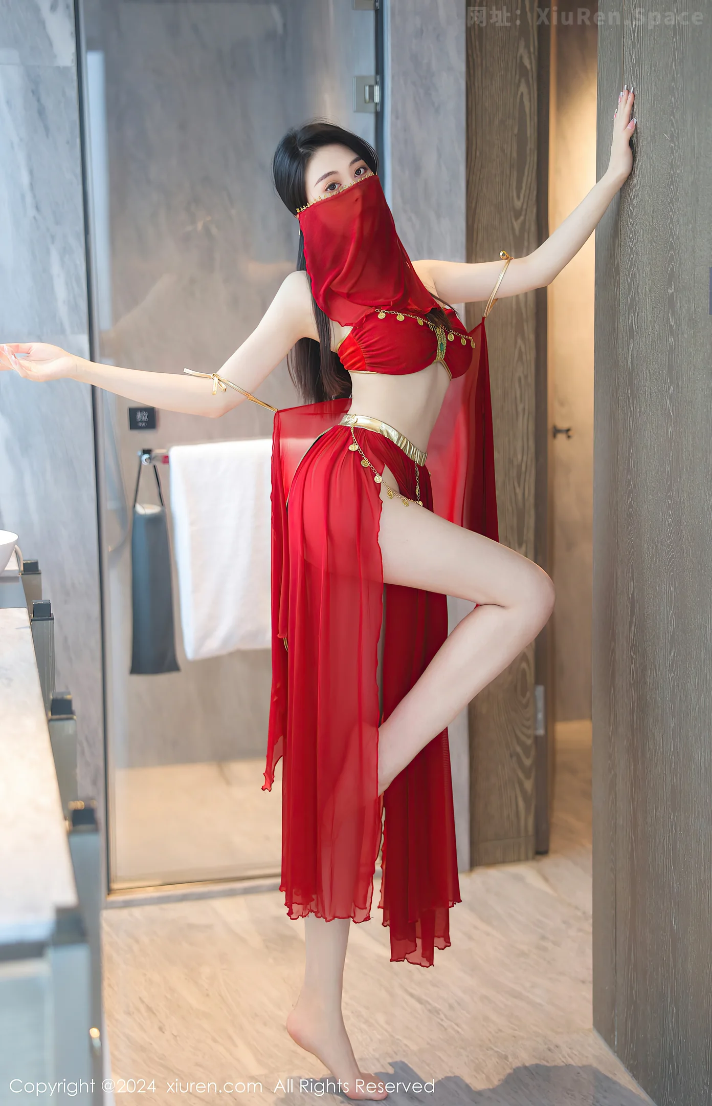 图片[2]-[XiuRen秀人网]VOL.8420 模特清妙异域舞娘装扮性感红色舞裙秀曼妙身姿修长美腿迷人写真93P-秀人网官方网站